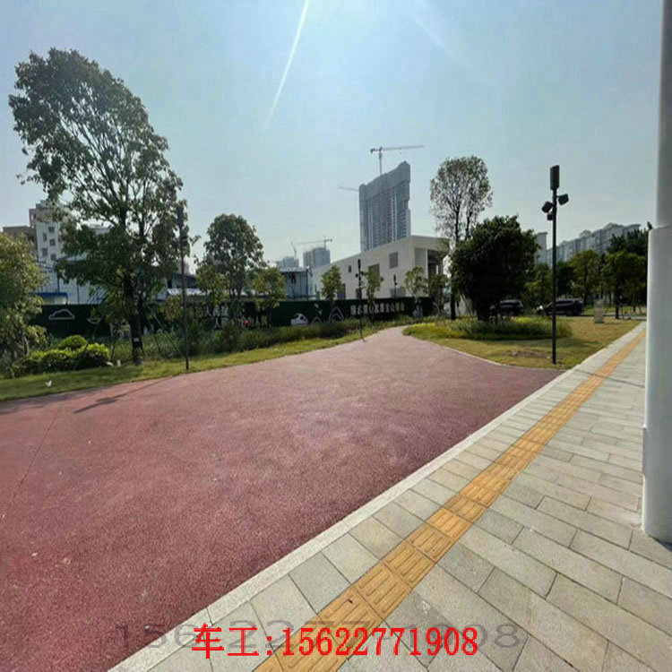 白云区透水混凝土路面公园案例 白云区透水混凝土路面公园案例