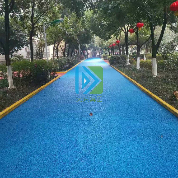 不同水灰比对透水混凝土性能影响研究
